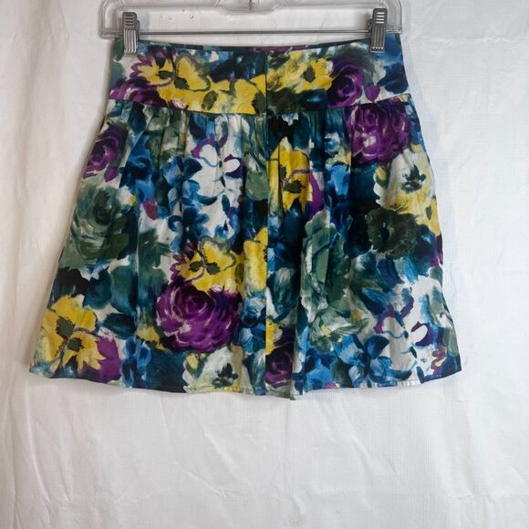 TwentyOne Skater Mini Skirt Bold Maximal Floral Print Size Small 100% Cotton - Picture 2 of 8